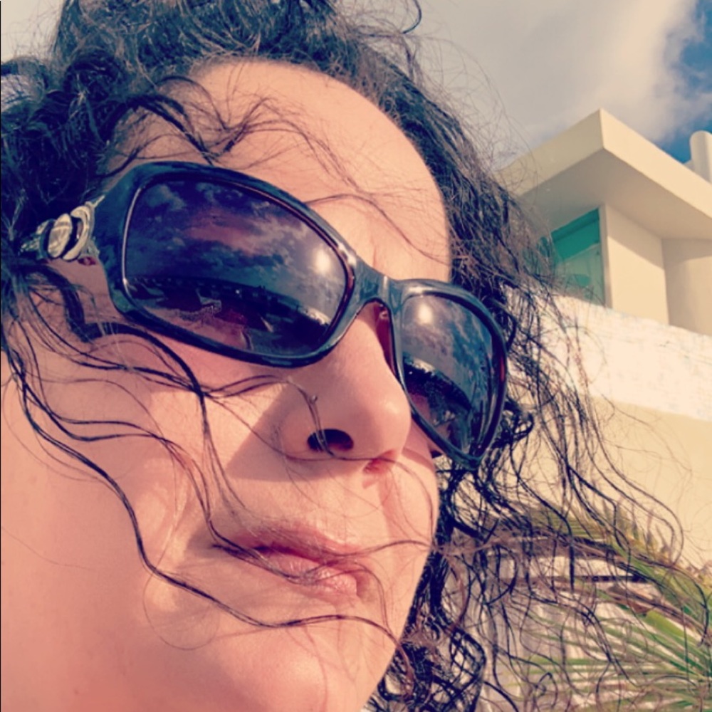 Meet your Posher, Kristen